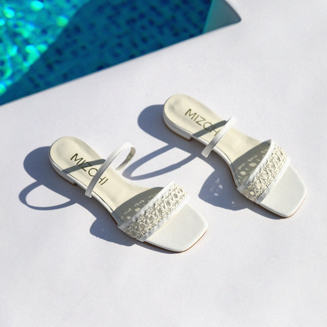 *UK size 2.5 - SELLY SUMMER - white, 1.5cm heels Flat Sole Walking Shoes