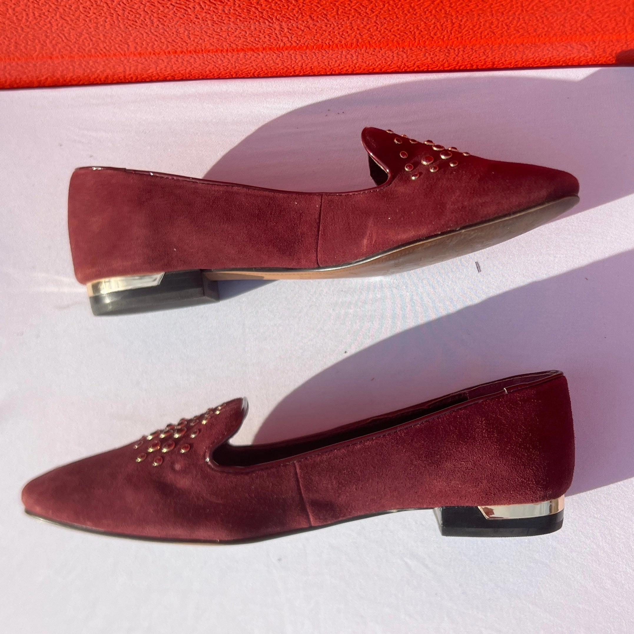 Great Outdoor Provision Climbing Shoes Womans Isola Donna Jeweled Smoking Shoe 10M Maroon Suede Leather