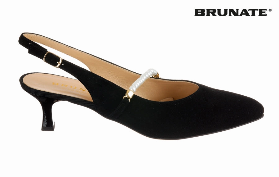 High Heel Chicks Br Queen