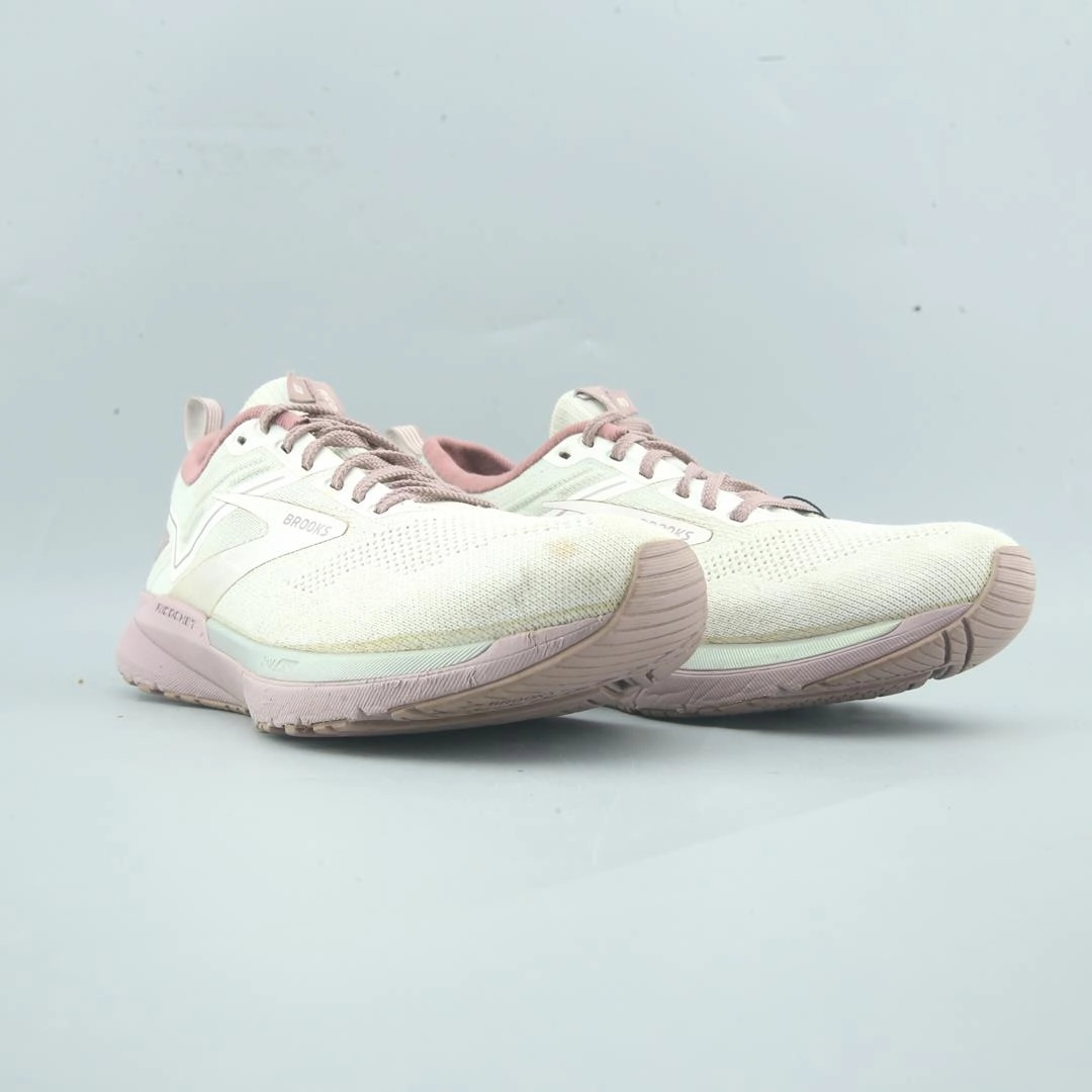 BROOKS RICOCHET 3 530 Running Shoes