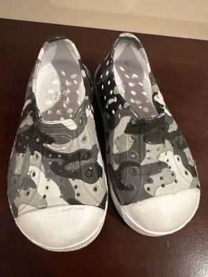 Capelli New York Toddlers Slip On Shoes  5 (Toddler) Scarpa Force V Climbing Shoes Review