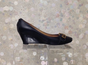 CHLOE Leather Wedge Pumps Closed High Heels