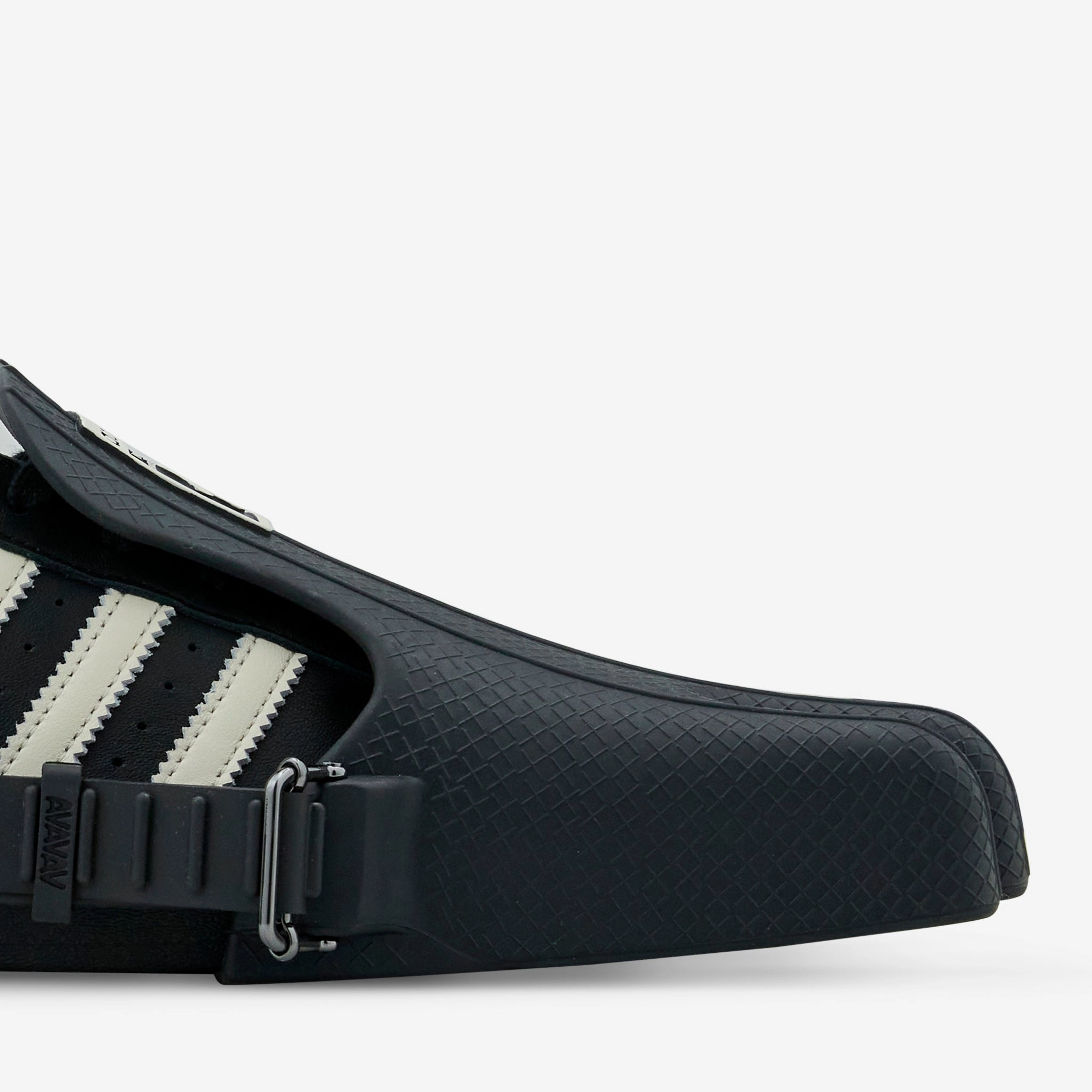 Avavav x Women's Superfinger Superstar Core Black | Cream White | Core Black Adidas Kaptir Running Shoes