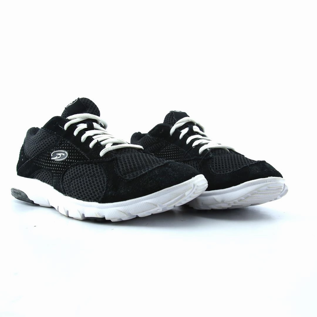 DR SCHOLLS . Running Warehouse Shoes