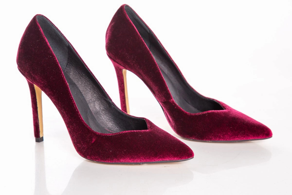 Flat High Heels Cecilia Burgundy Velvet Pointed-Toe Heels SZ 8