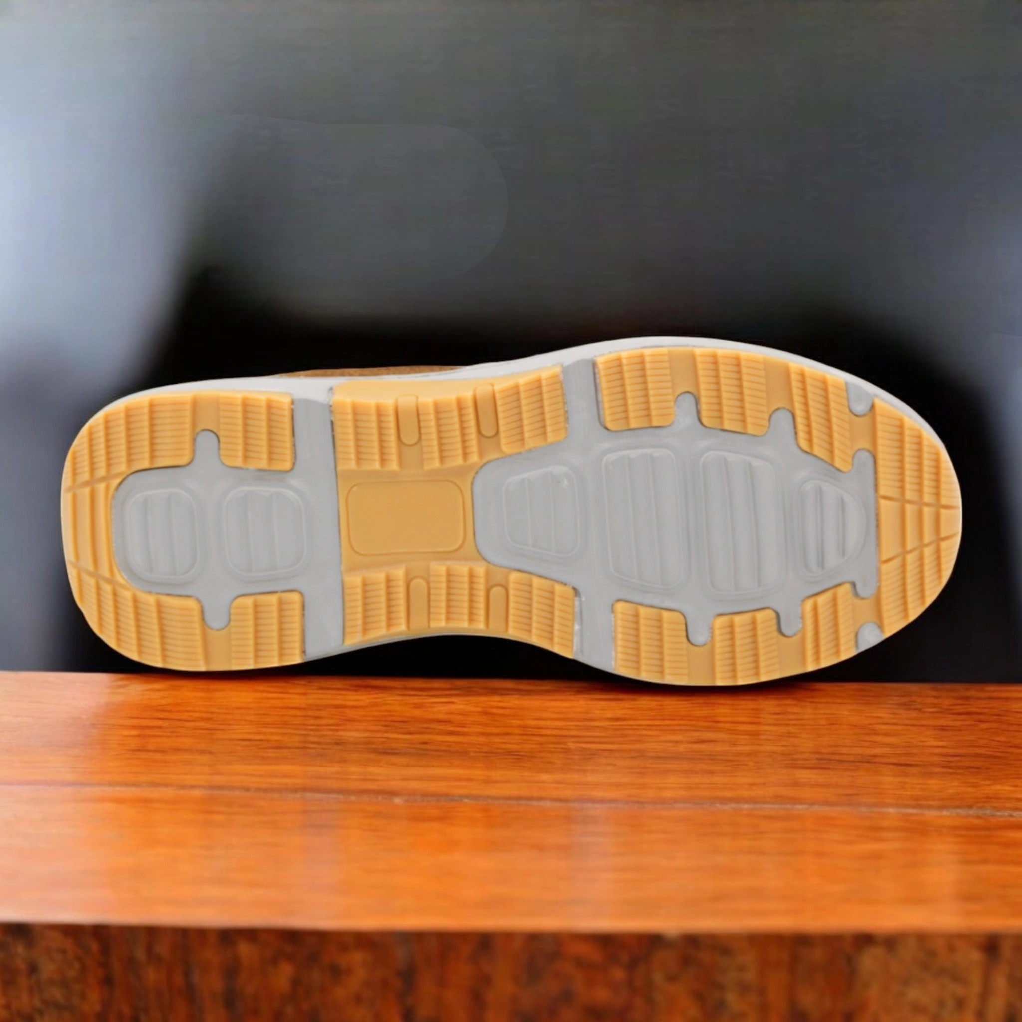 Low Cut Waterproof Shoes S2 arisa sole