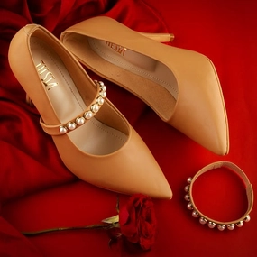 Love Notes ( Beige Pumps with changeable bands ) Older Woman In High Heels