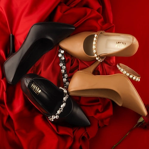 Love Notes ( Beige Pumps with changeable bands ) High Heels That Convert To Flats