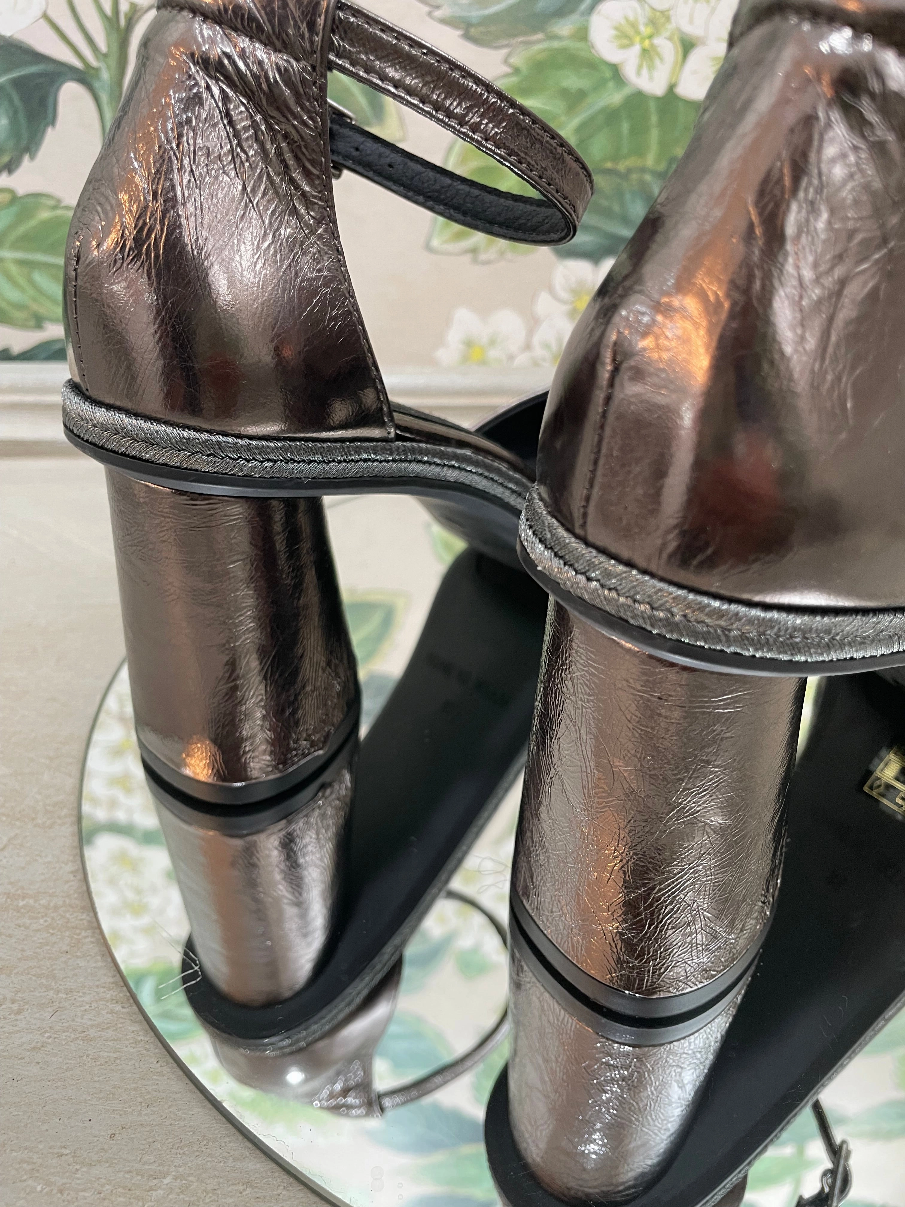 High Heels With Chains Elia