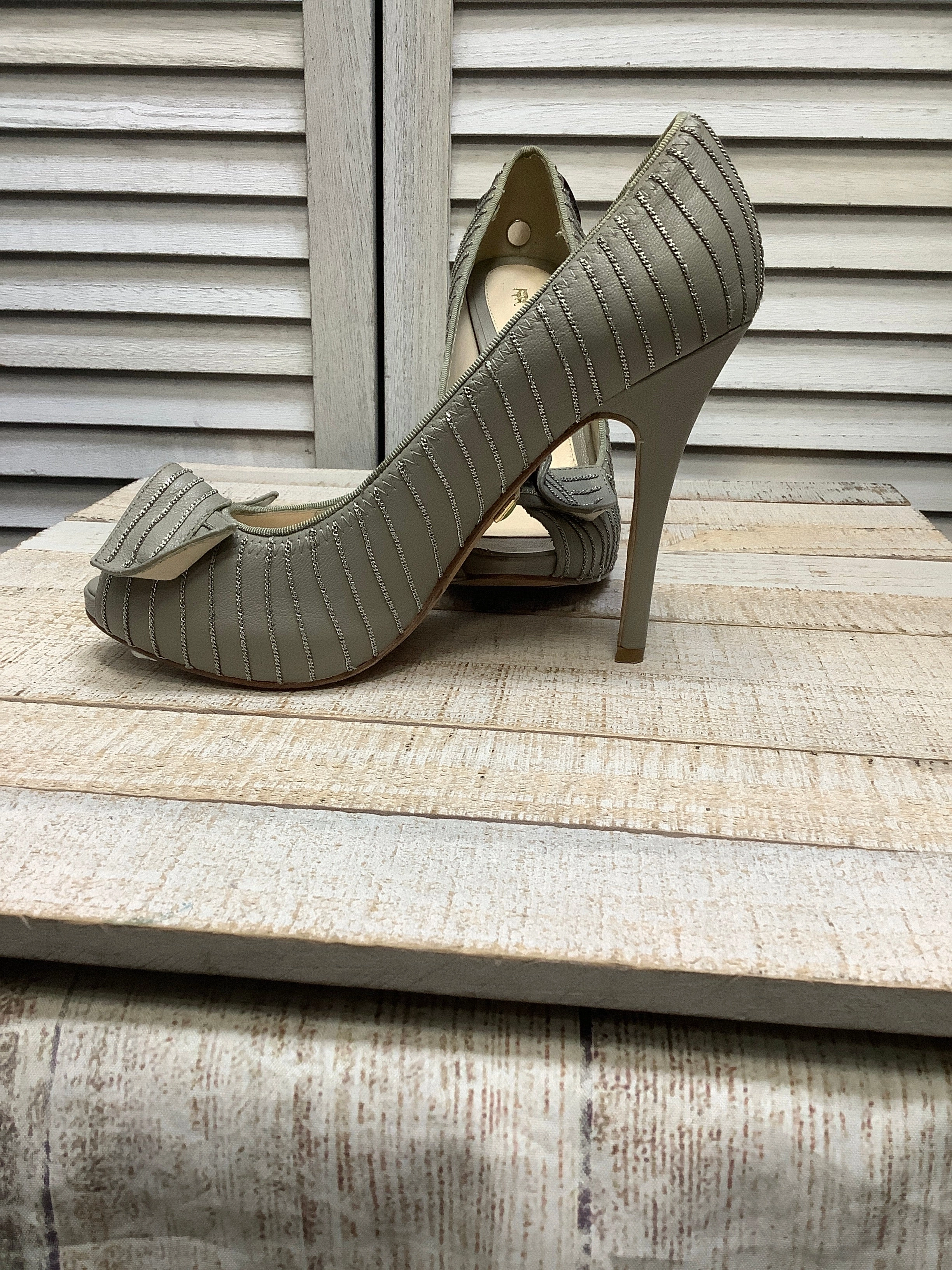 Shoes Heels Stiletto By Lamb In Grey, Size: 6 High Heel Drawing