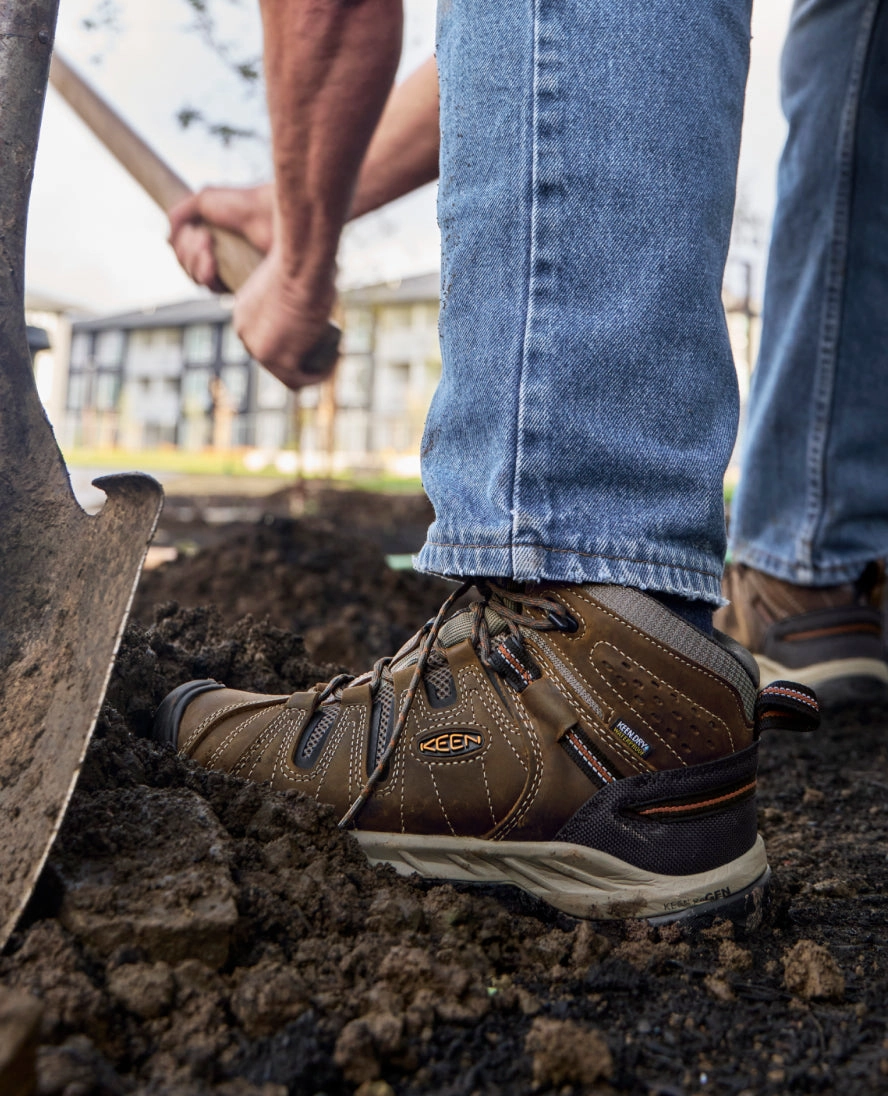 Timberland Mt Maddsen Mid Lace Up Hiking Boot Men's Flint II Waterproof Mid (Soft Toe)  |  Black Olive/Brindle