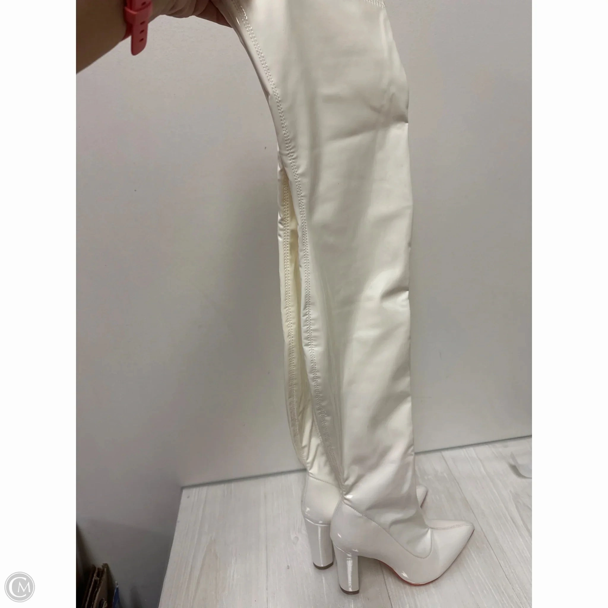 Eserle Boots Boots Over-the-knee Heels By Clothes Mentor In White, Size: 7.5