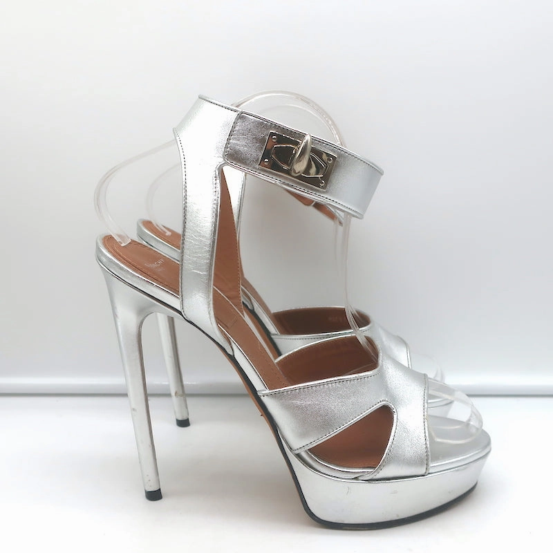 Givenchy Shark Lock Platform Sandals Silver Metallic Leather Size 38.5 Frye High Heels