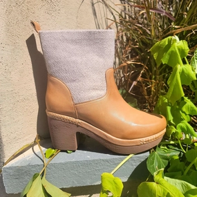 Boots For Walking Antelope - Sato