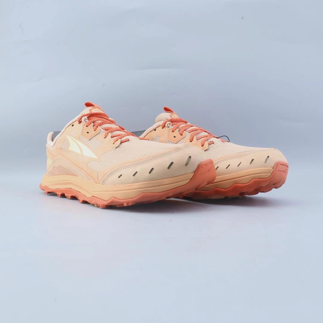 ALTRA LONE PEAK 6 Miles Running Shoes