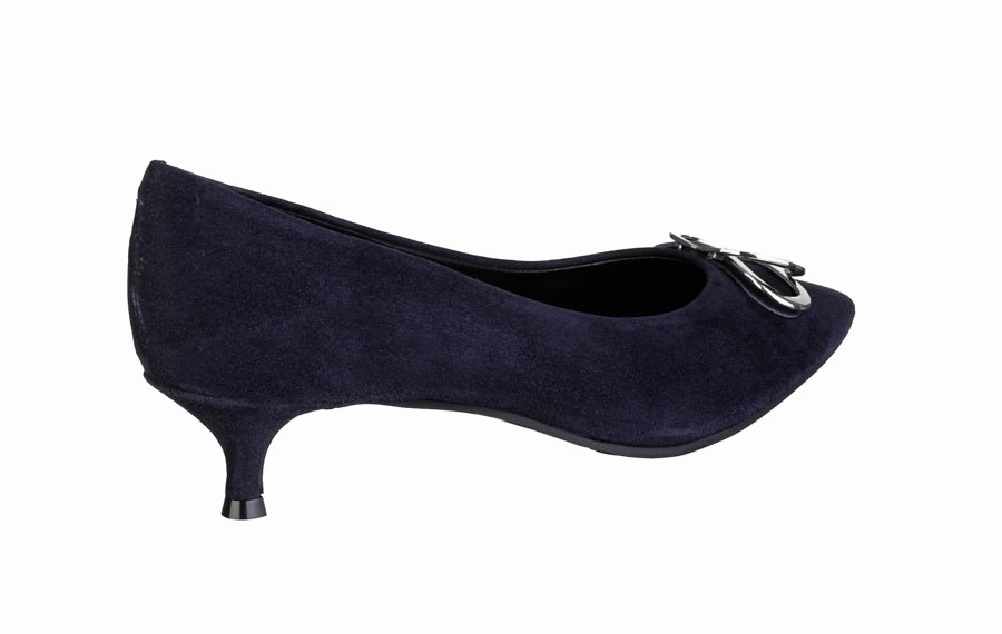 Eva Absolute Navy Flats And High Heels