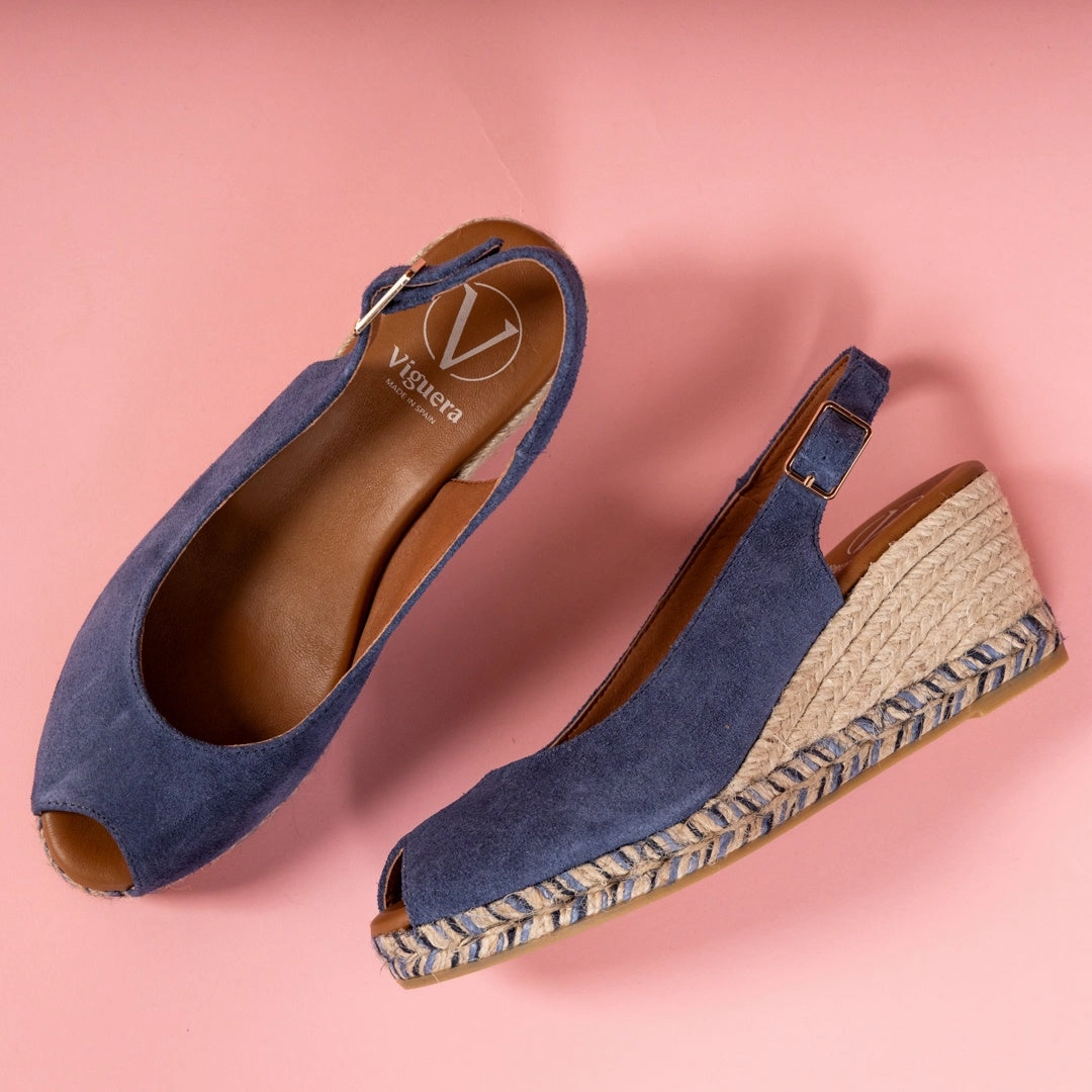 LUCIA VIGUERA 2013 Bondage With Heels