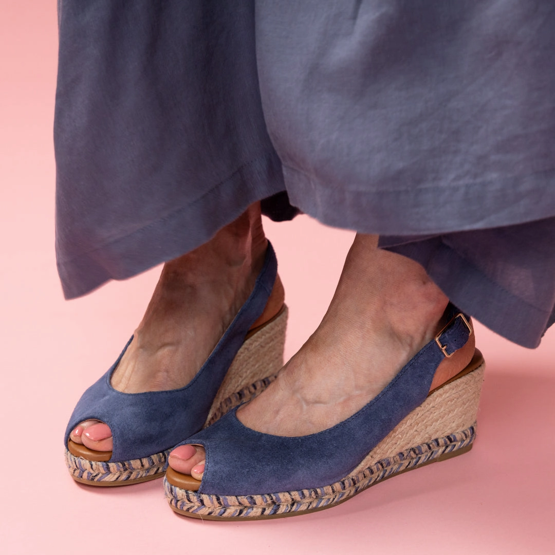 LUCIA VIGUERA 2013 High Heel Covers