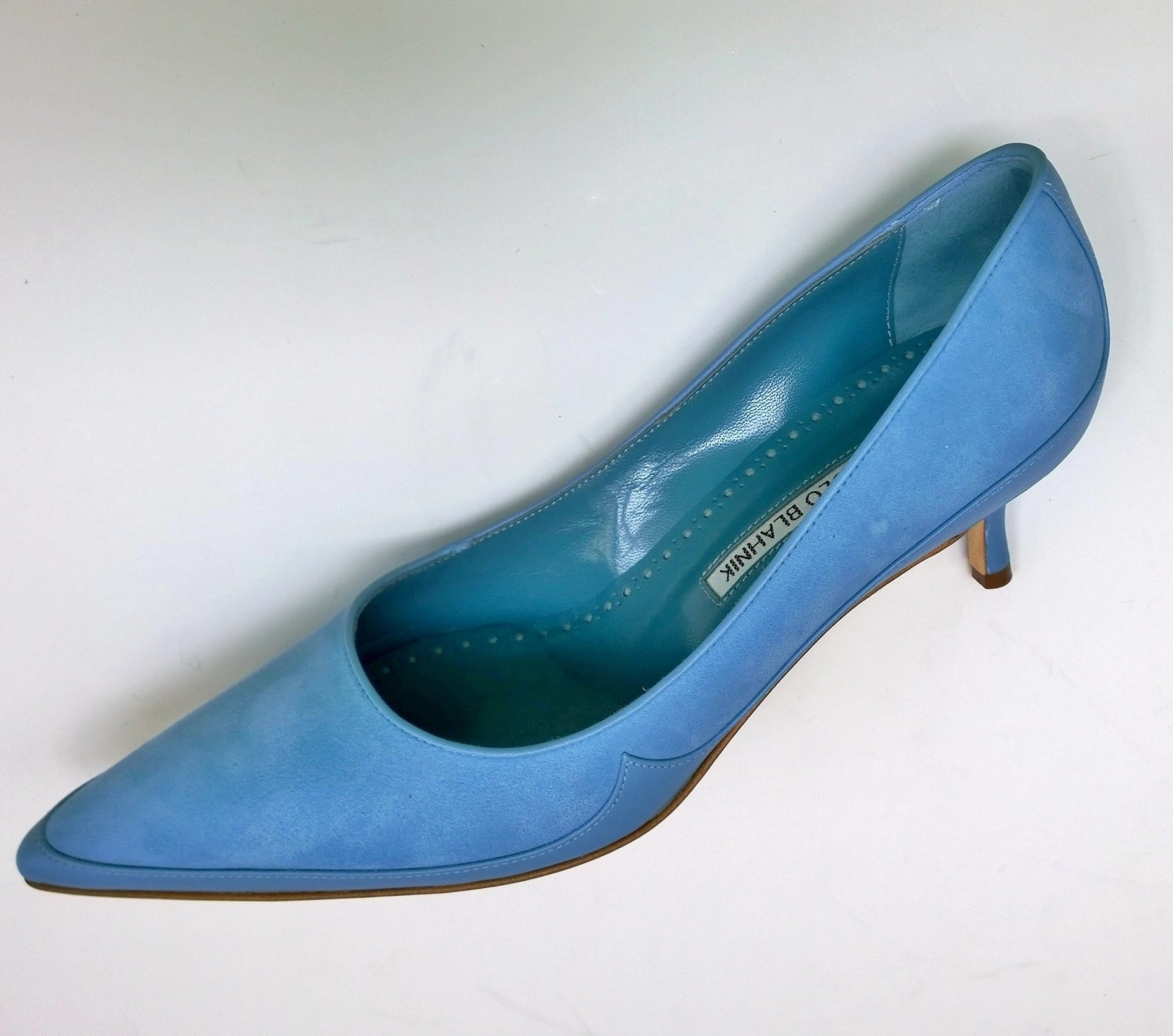 High Heel Insert Manolo Blahnik Axidiaso 50 Light Blue Leather and Suede Kitten Heels