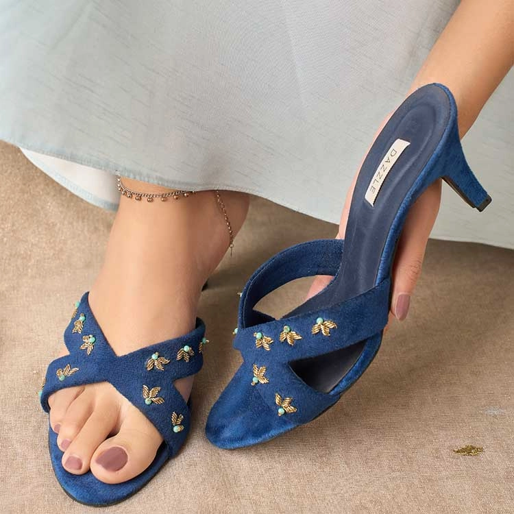 High Heel Trampling Clips Mehfil (Blue)