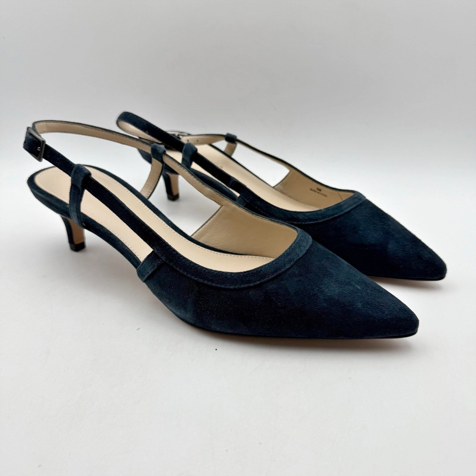 Pelle Moda Womens Deena Kitten Heels US 9 M EU 40 Navy Suede Slingback NIB High Heels And Short Skirts