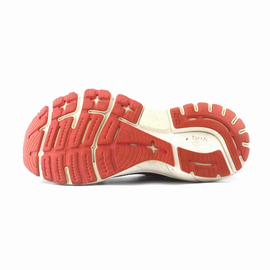 BROOKS ADRENALINE GTS 22 Best Running Shoes For Neutral Runner