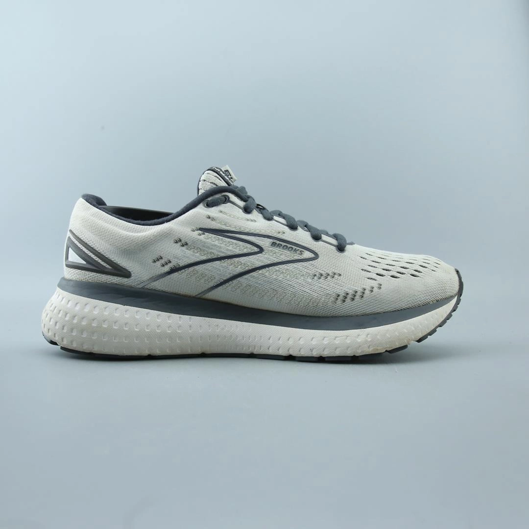 Running Shoes For Flat Feet BROOKS GLYCERIN 19