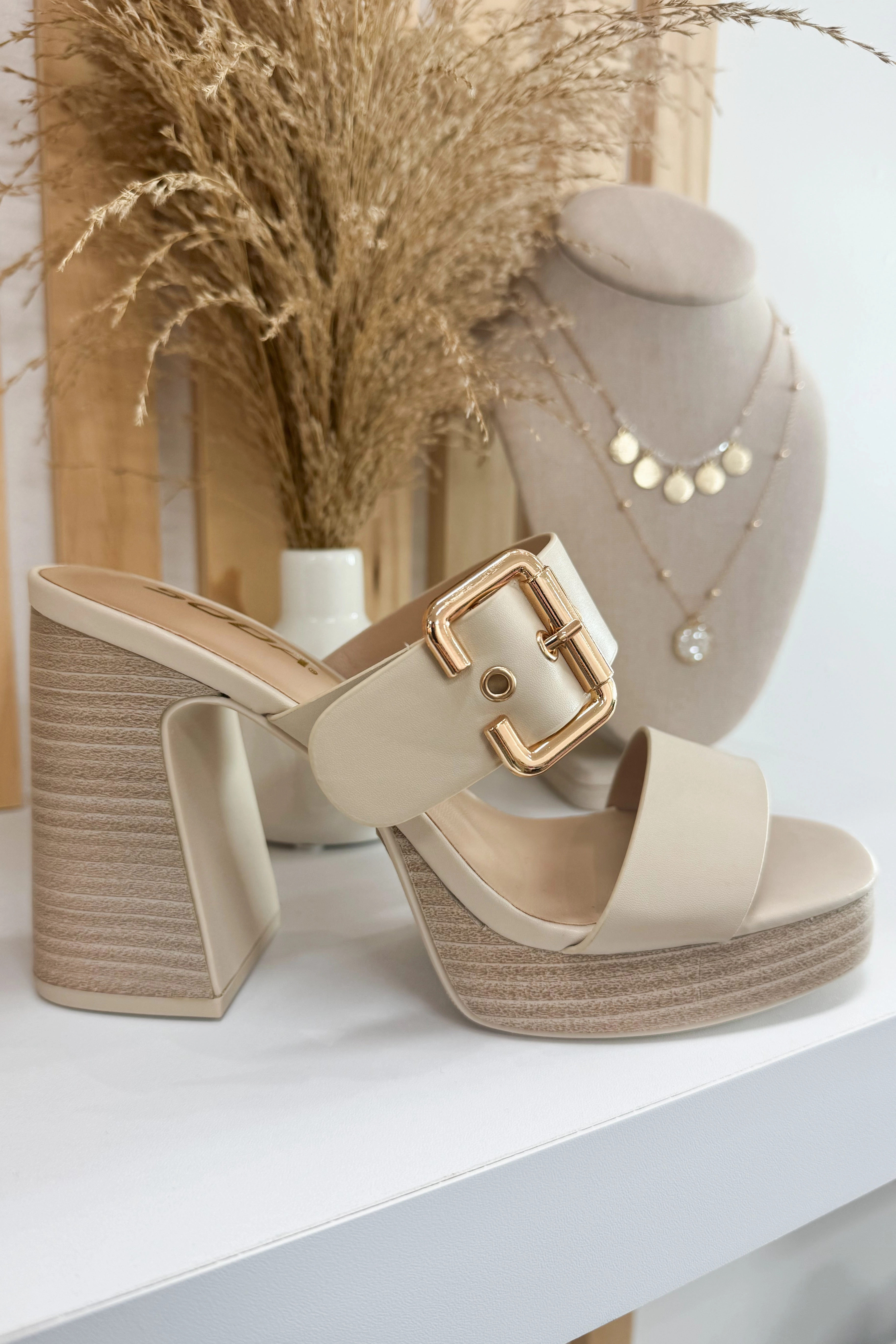Sabrina Platform Heel (Nude) Size 11 High Heels