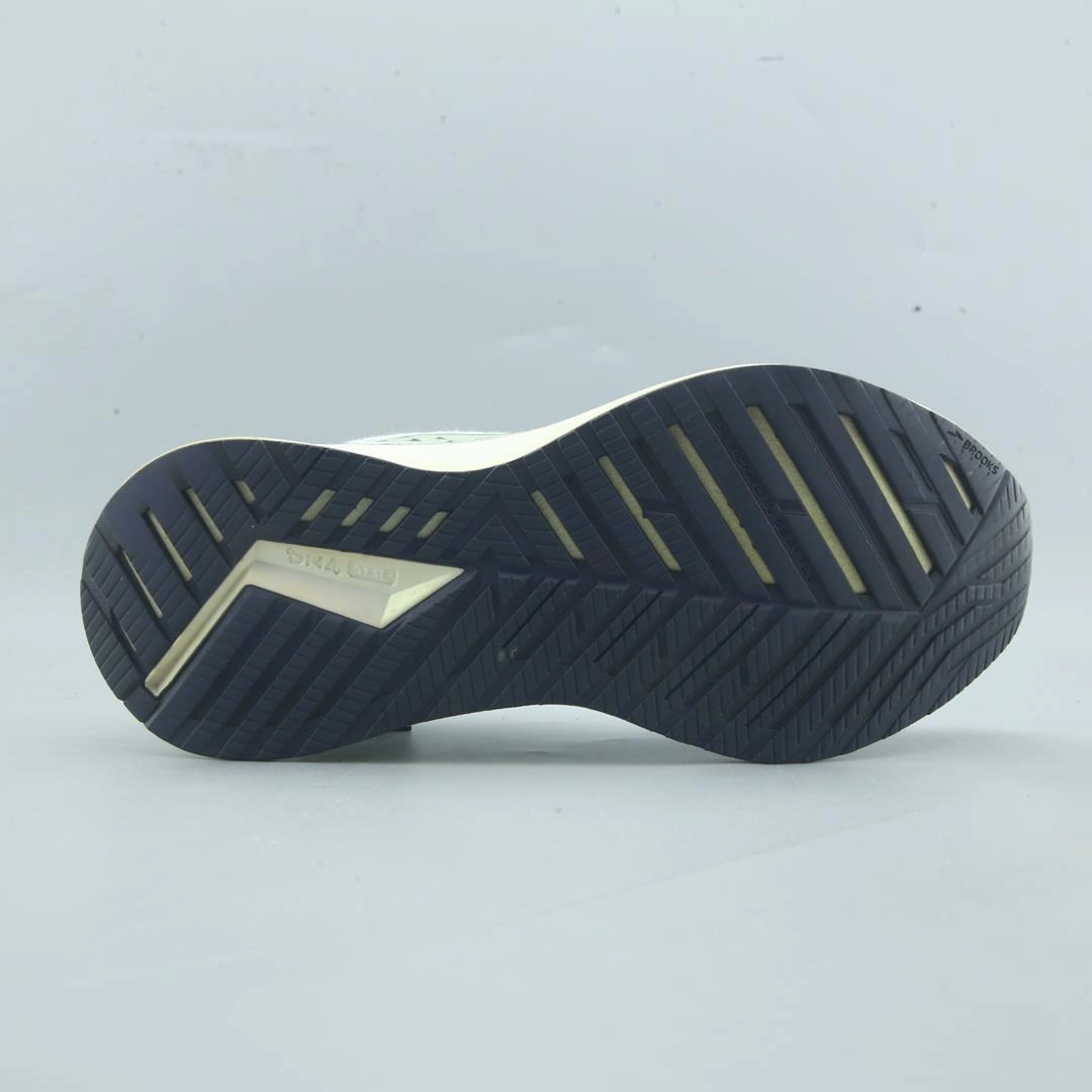 BROOKS LEVITATE GTS 5 Little Kid Air Max Intrlk Running Shoes