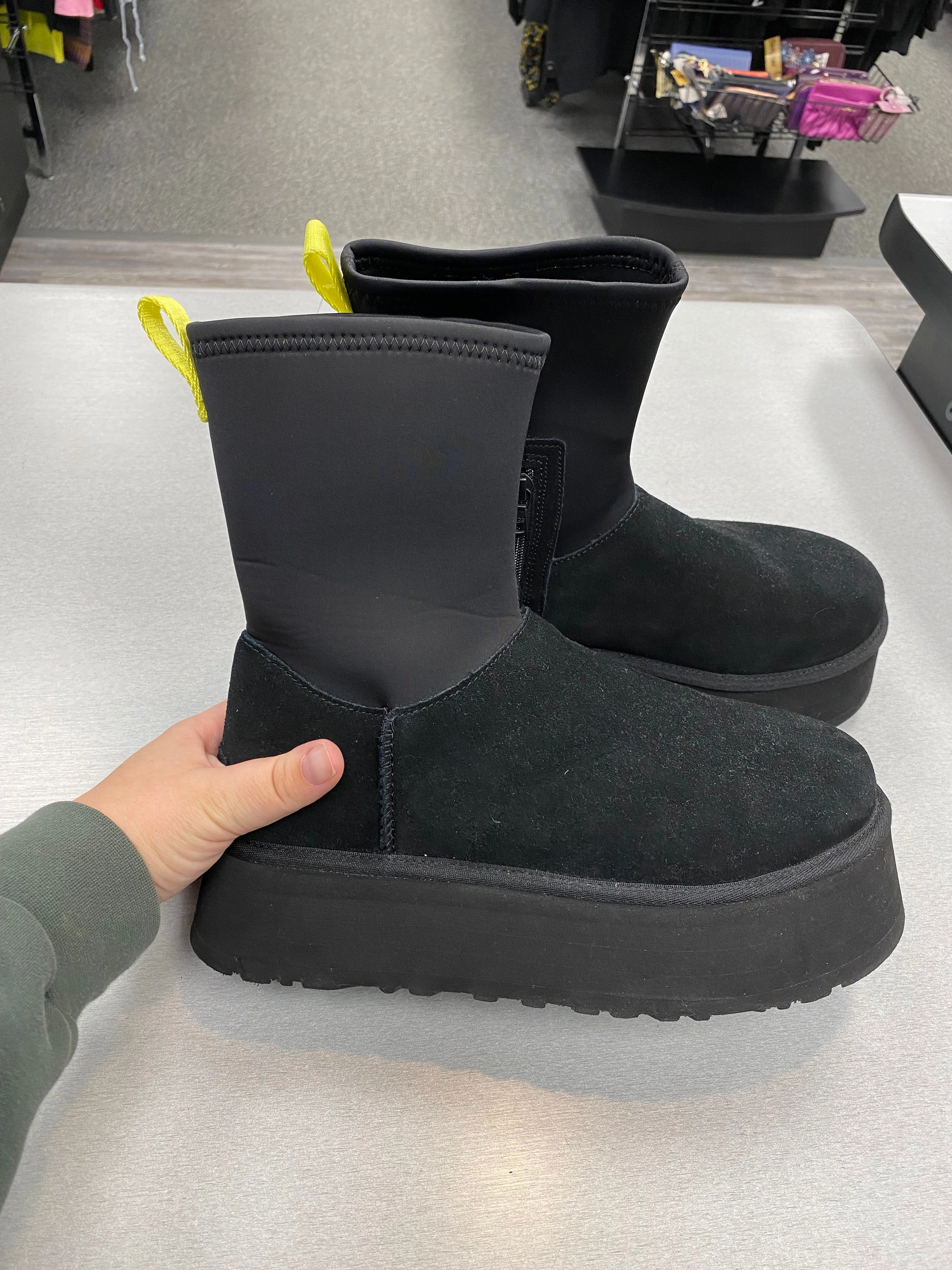 Type Of Boots Boots Mid-calf Flats By Ugg In Black, Size: 10