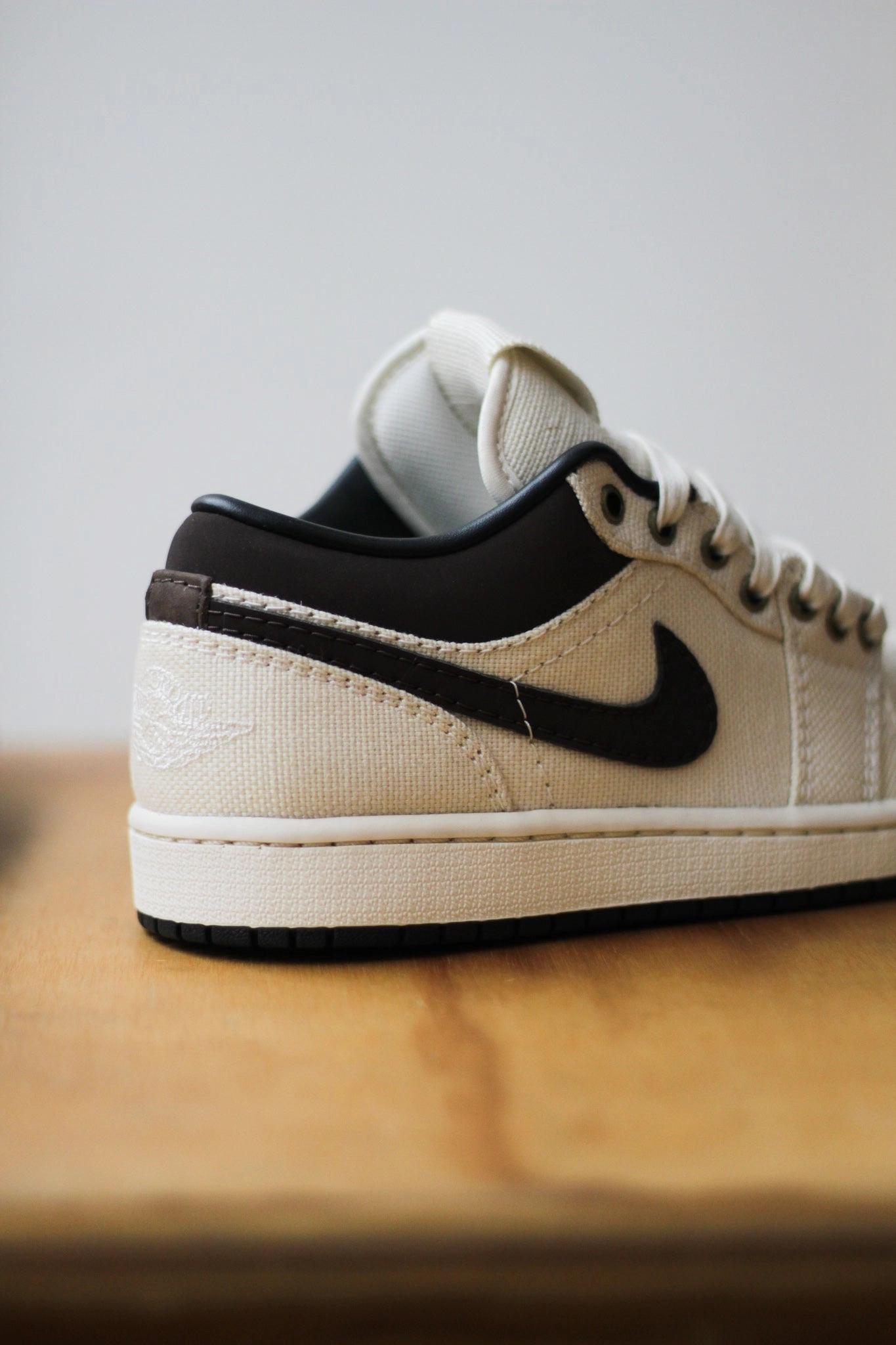 AIR JORDAN LOW PRM "PALE IVORY/BAROQUE BROWN-OFF NOIR" Nike Air Max Ltd Running Shoes