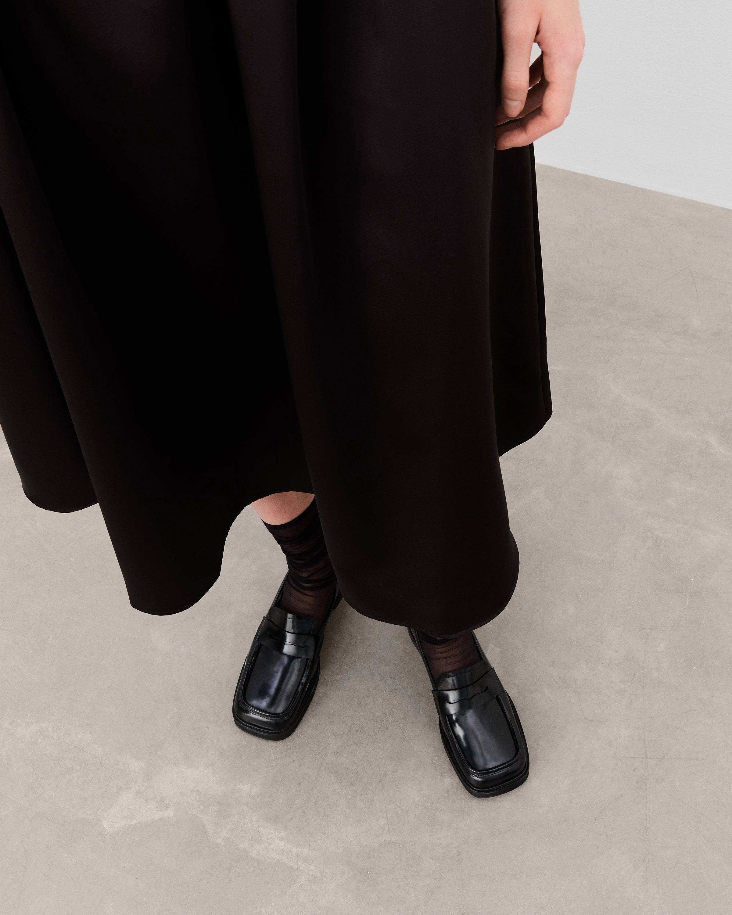 Ilse Leather Black Linen Suit With Loafers