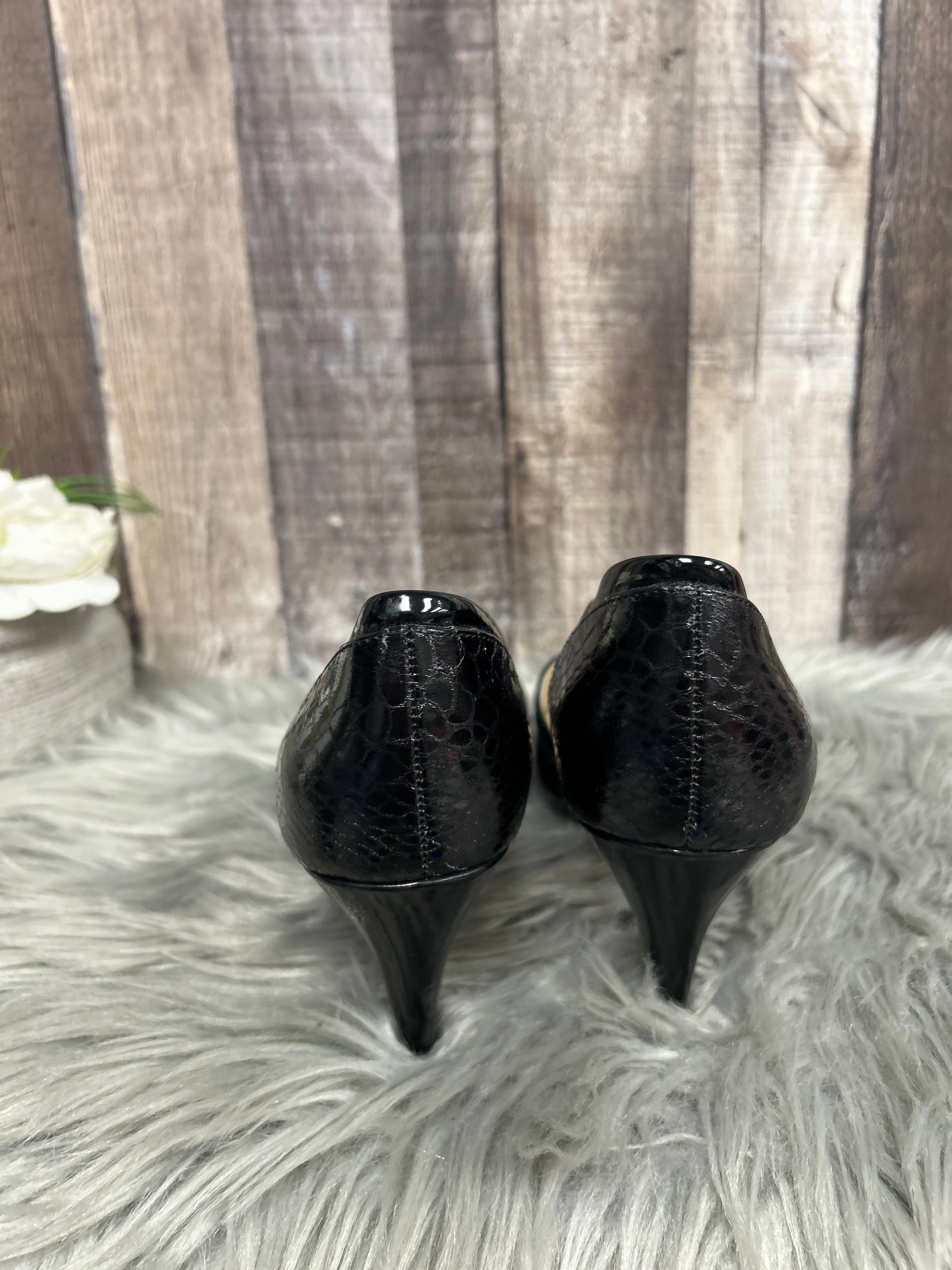 Black Shoes Heels Stiletto Bandolino, Size 7.5 High Heels Wedge