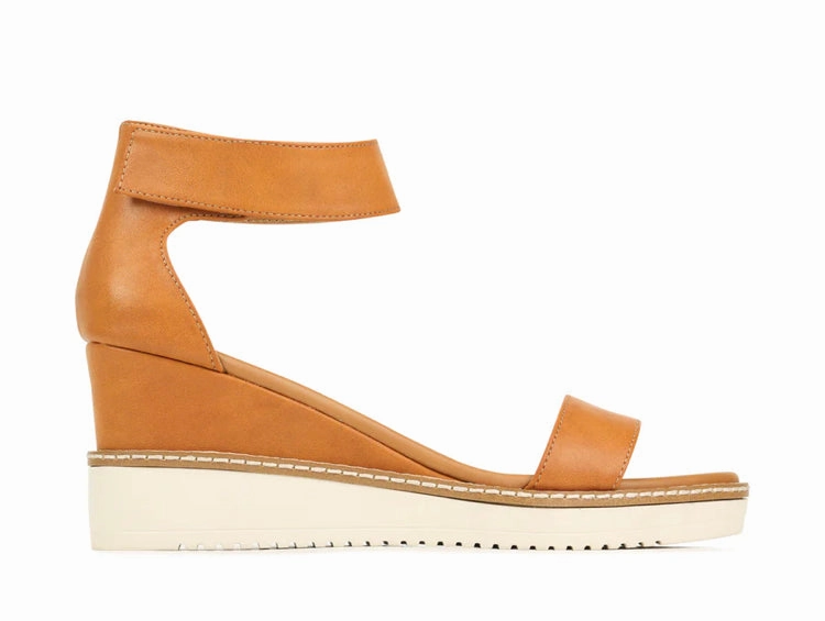 Los Cabos Tweet 2 Colours ~ Black ~ Brandy ~ Vegan Small Heel High Heels