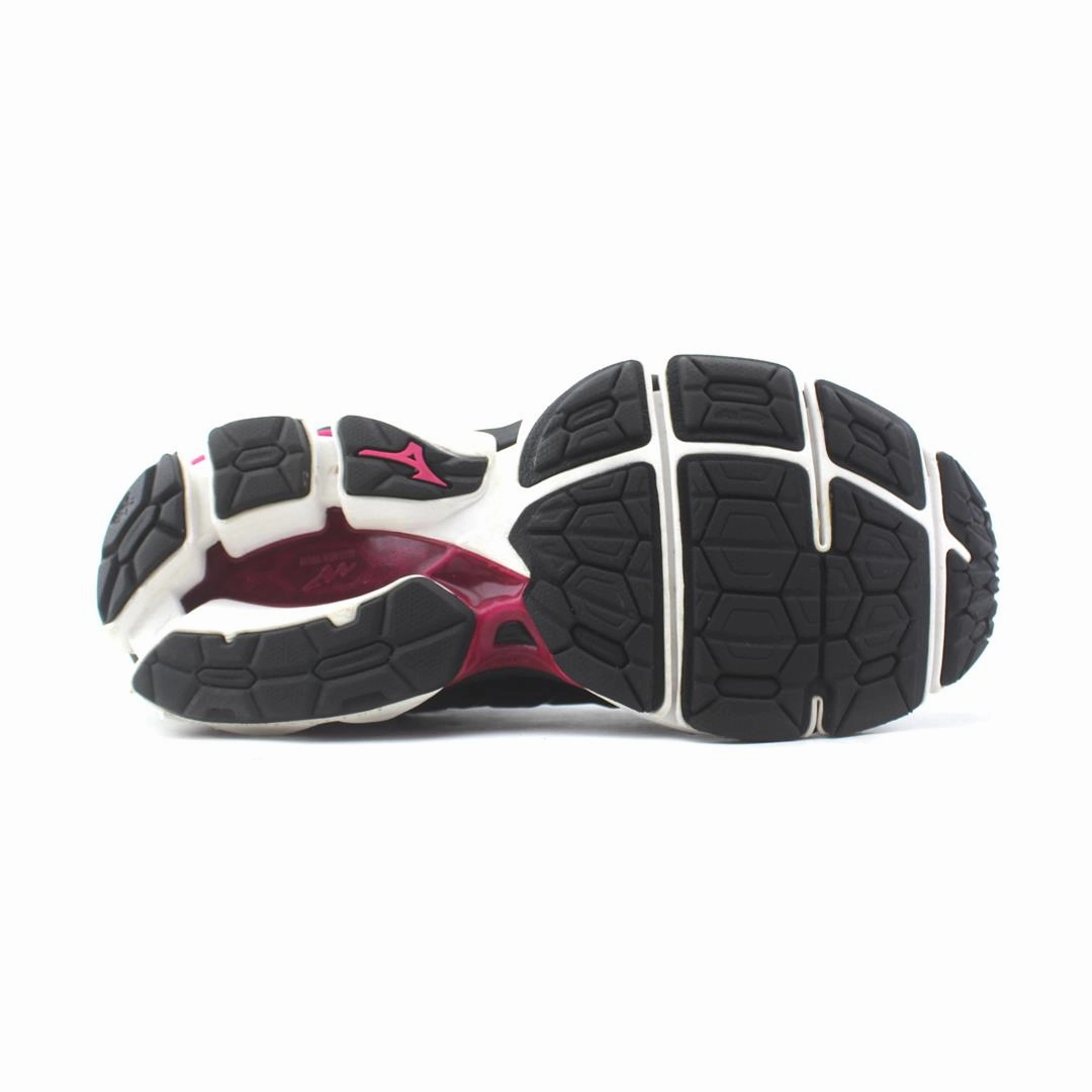 Running Shoes Vs Sneakers MIZUNO WAVE HORIZON 2