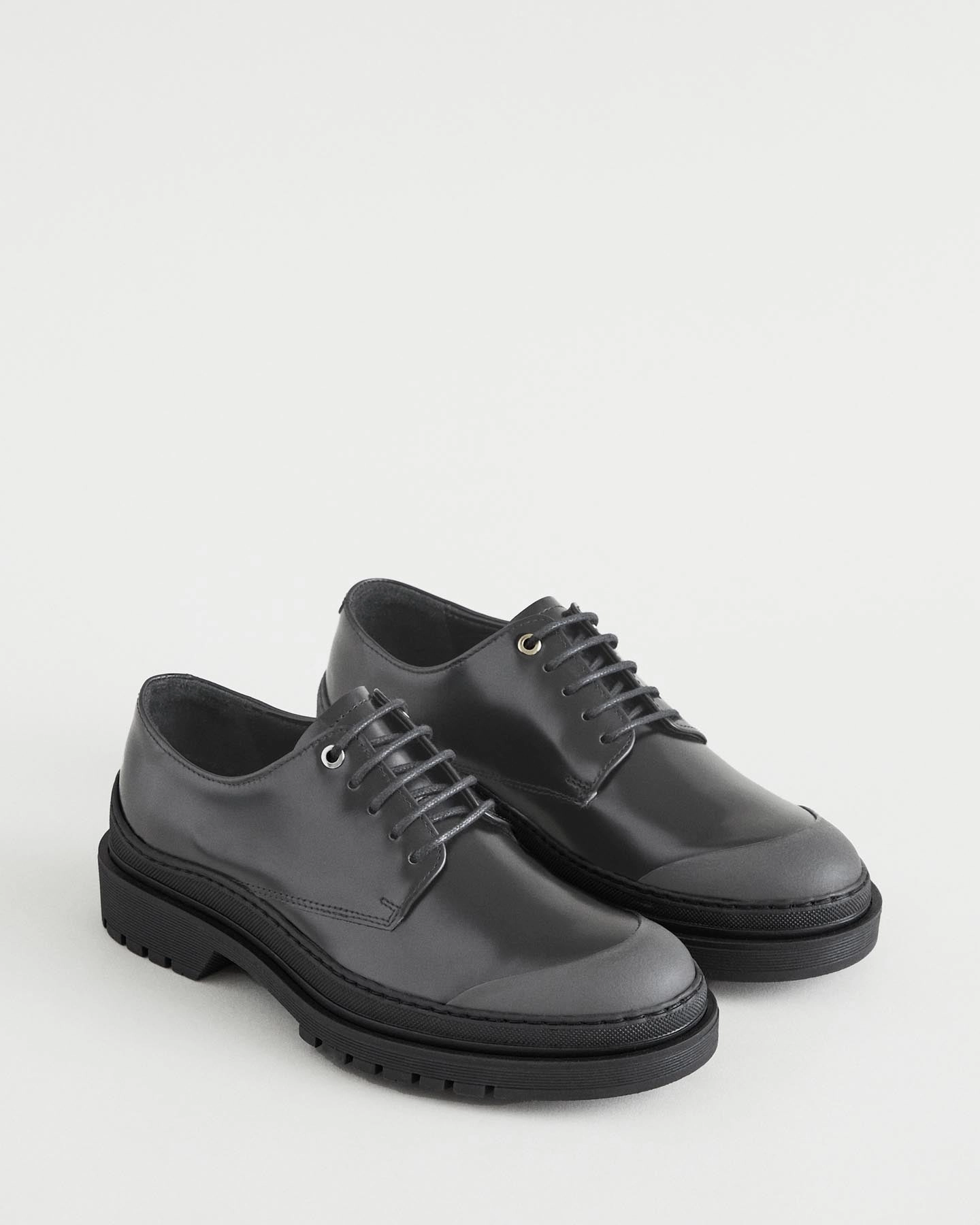 Wellington Women's Derby Shoe Slip On Vs Dress Shoes